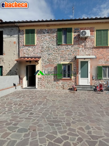 casa indipendente in vendita a Capannori in zona Lammari