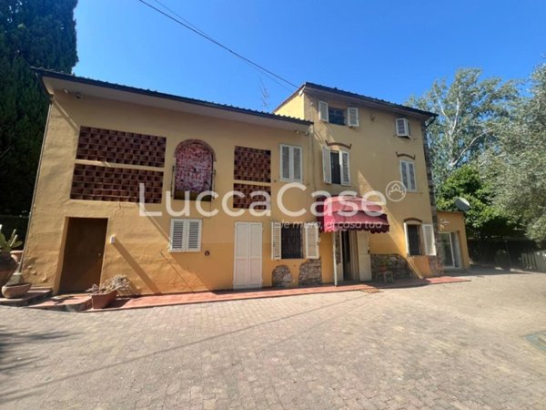 casa indipendente in vendita a Capannori in zona Carraia