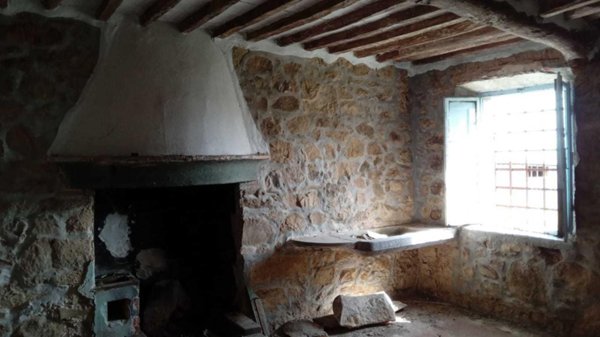 casa indipendente in vendita a Capannori in zona Marlia