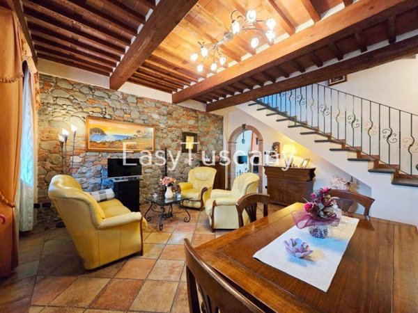 casa indipendente in vendita a Capannori in zona Lammari