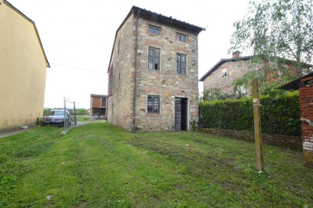 mansarda in vendita a Capannori in zona Carraia