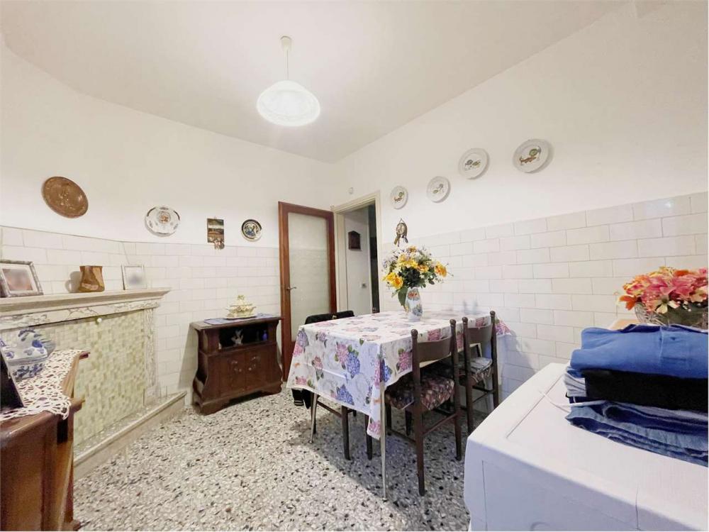 casa indipendente in vendita a Capannori in zona Segromigno in Monte