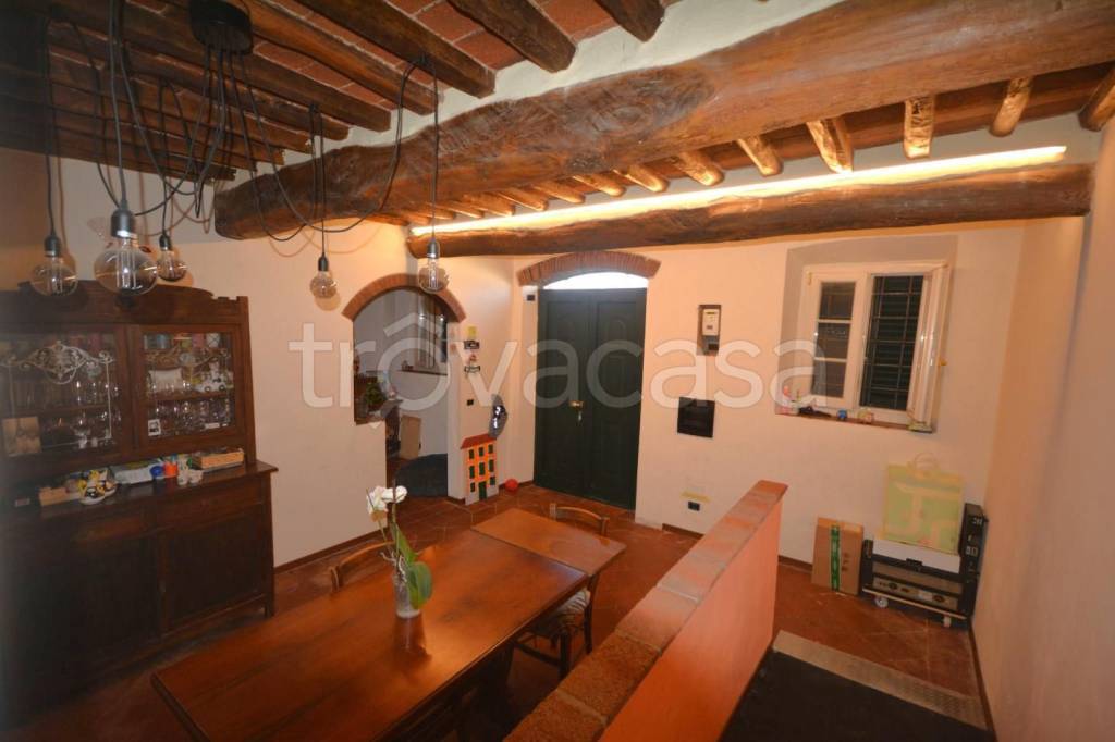 casa indipendente in vendita a Capannori in zona Marlia