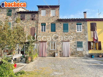 casa indipendente in vendita a Capannori