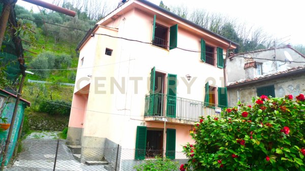 casa indipendente in vendita a Capannori