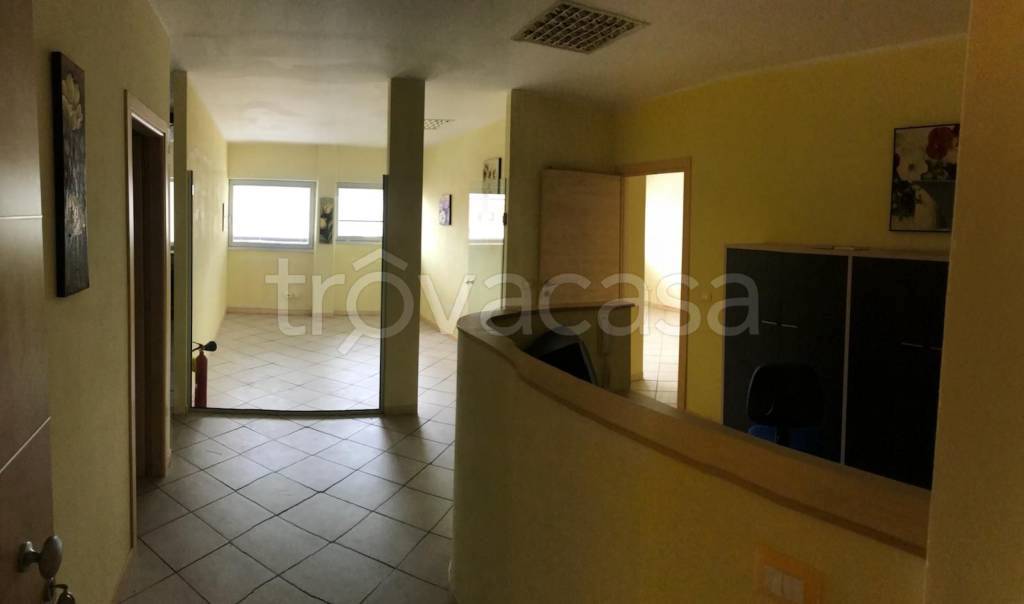 ufficio in vendita a Capannori in zona Guamo