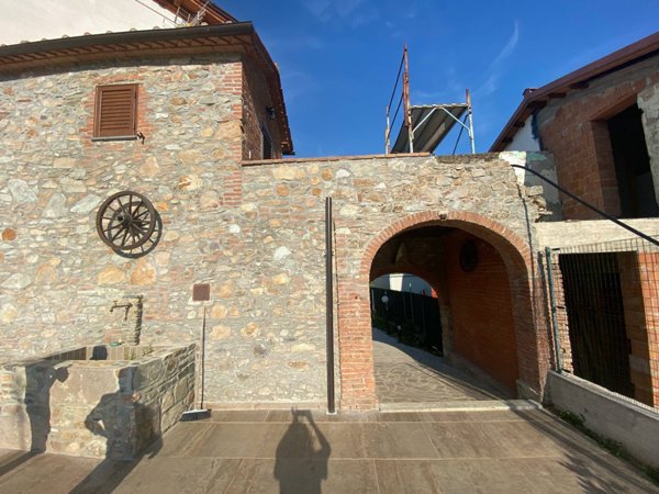 casa indipendente in vendita a Capannori in zona Guamo