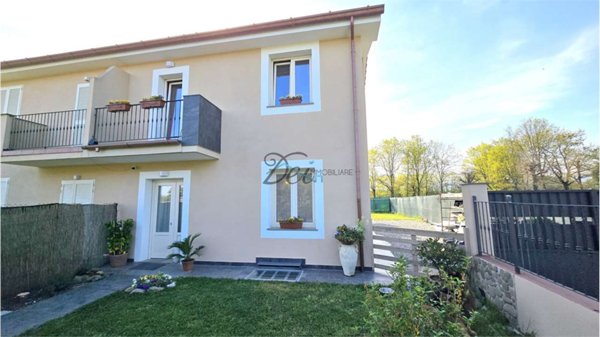 casa indipendente in vendita a Capannori in zona Segromigno in Monte