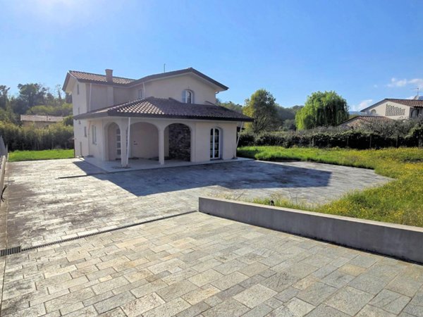 casa indipendente in vendita a Capannori