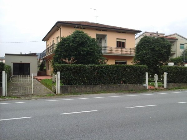 casa indipendente in vendita a Capannori