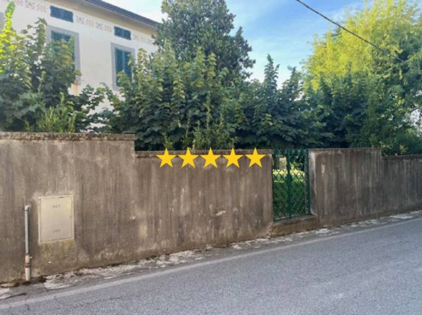 casa indipendente in vendita a Capannori in zona Segromigno in Monte