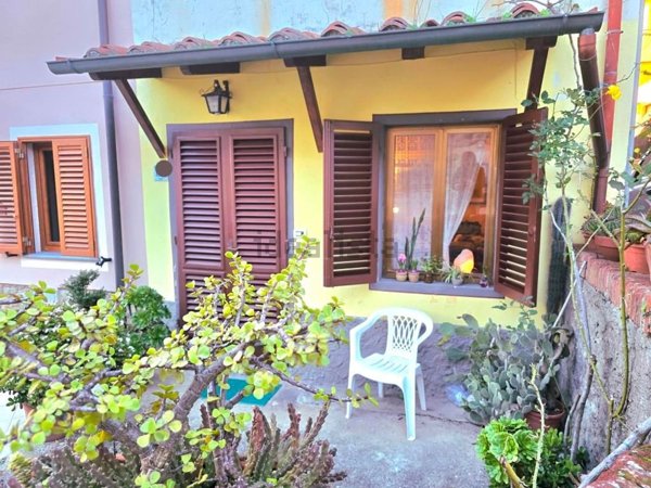 casa indipendente in vendita a Capannori
