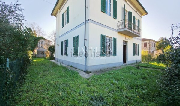 casa indipendente in vendita a Capannori