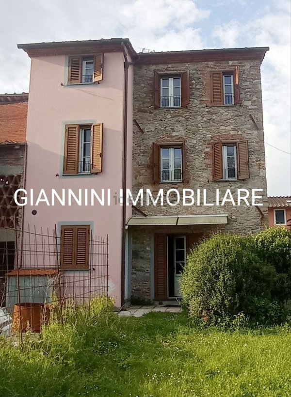 casa indipendente in vendita a Capannori