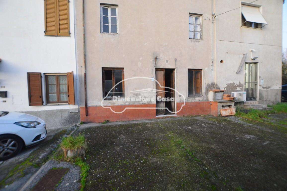 intera palazzina in vendita a Capannori
