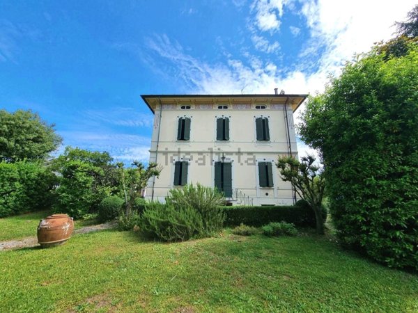 casa indipendente in vendita a Capannori in zona Marlia