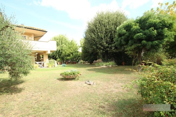 casa indipendente in vendita a Capannori