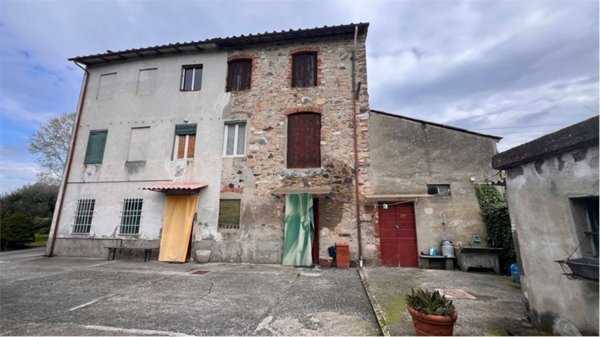 casa indipendente in vendita a Capannori