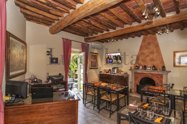 casa semindipendente in vendita a Capannori in zona Vorno