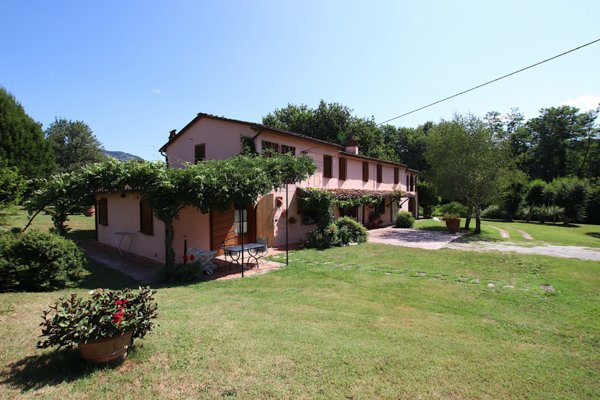 casa indipendente in vendita a Capannori