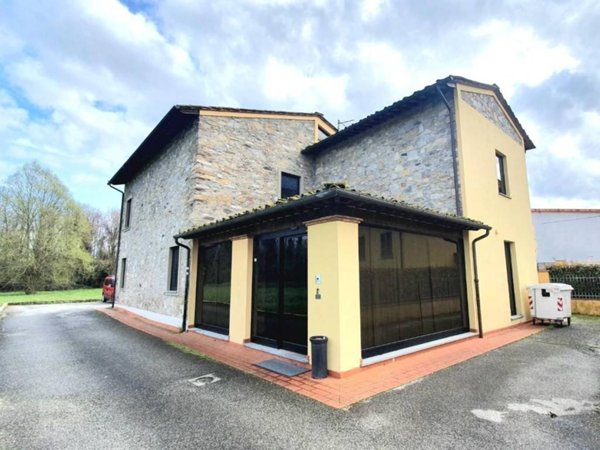 casa indipendente in vendita a Capannori in zona Guamo