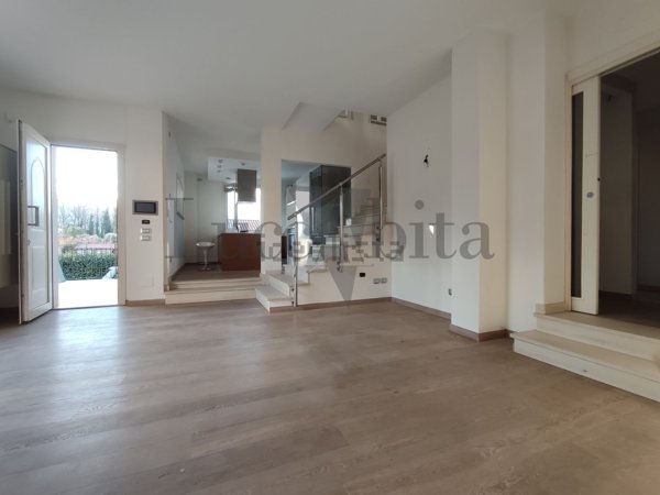 casa indipendente in vendita a Capannori
