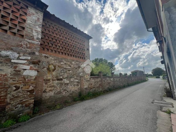 casa indipendente in vendita a Capannori in zona Santa Margherita