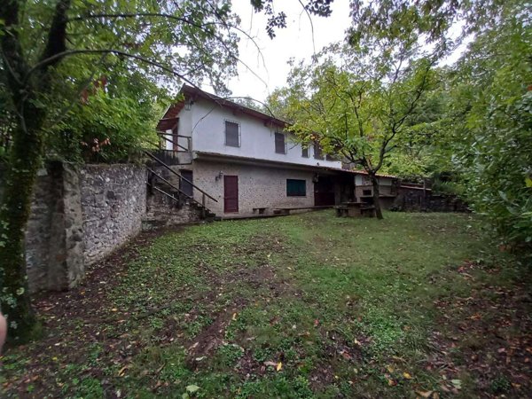 casa indipendente in vendita a Capannori in zona San Gennaro