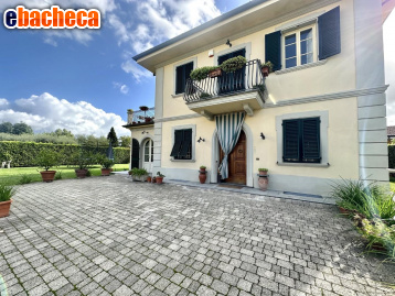 casa indipendente in vendita a Capannori in zona Santa Margherita