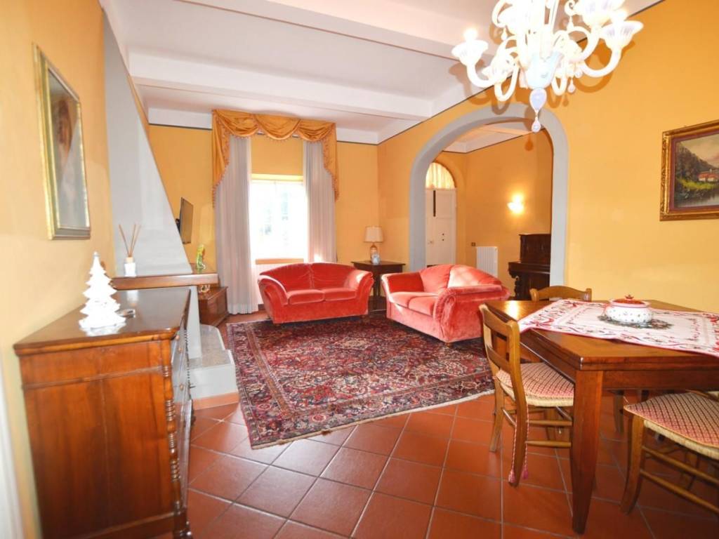 casa indipendente in vendita a Capannori in zona Santa Margherita