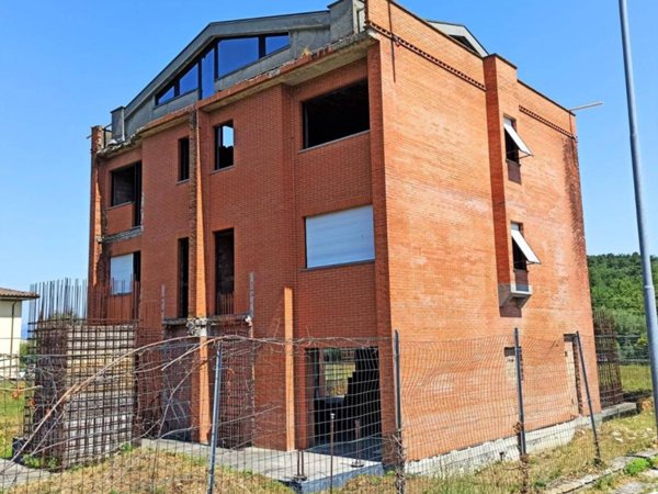 intera palazzina in vendita a Capannori