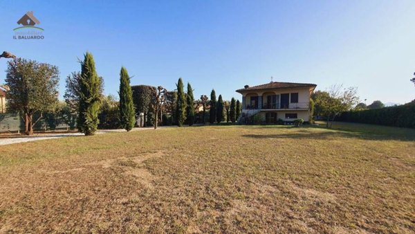 casa indipendente in vendita a Capannori in zona Lammari