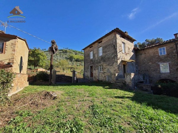 casa indipendente in vendita a Capannori