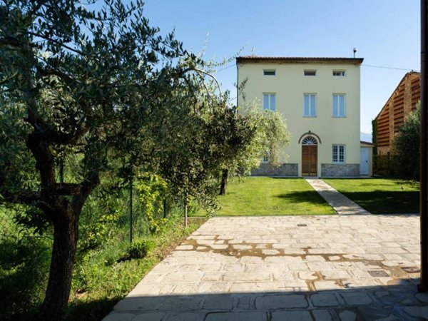casa indipendente in vendita a Capannori in zona Santa Margherita