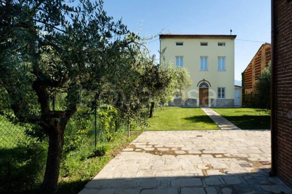 casa indipendente in vendita a Capannori in zona Santa Margherita