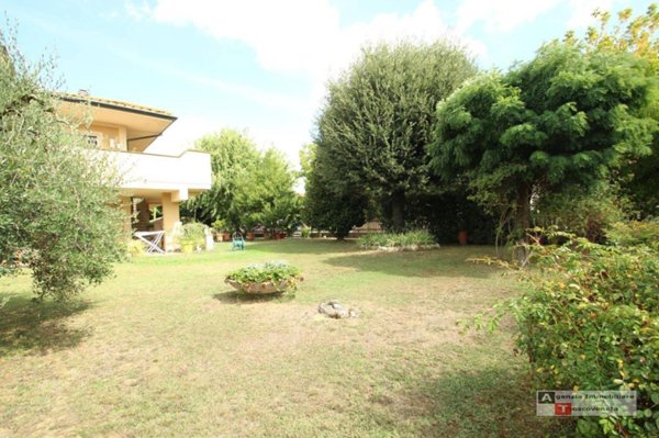 casa indipendente in vendita a Capannori
