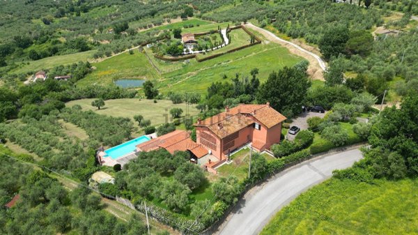 casa indipendente in vendita a Capannori