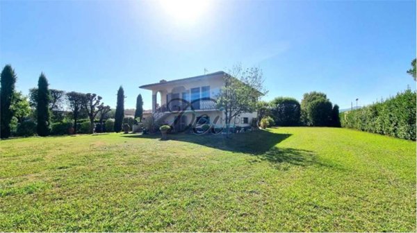 casa indipendente in vendita a Capannori in zona Lammari