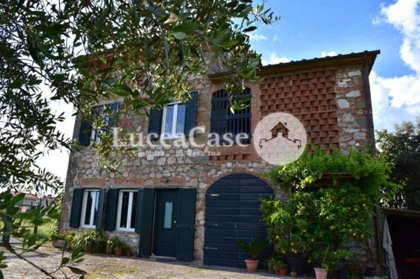 casa indipendente in vendita a Capannori in zona Lammari
