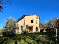casa indipendente in vendita a Capannori in zona San Gennaro