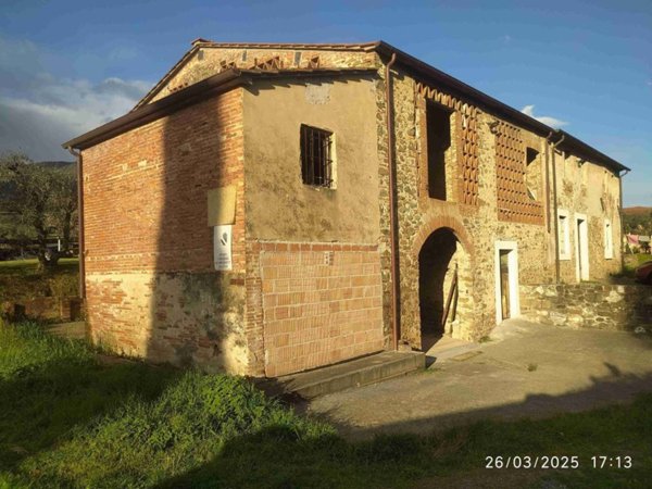 casa indipendente in vendita a Capannori in zona Lammari