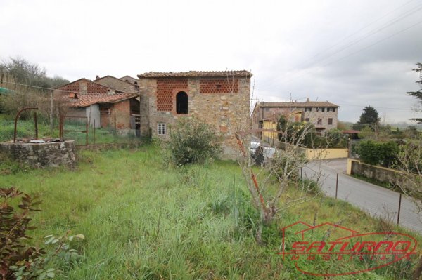locale di sgombero in vendita a Capannori