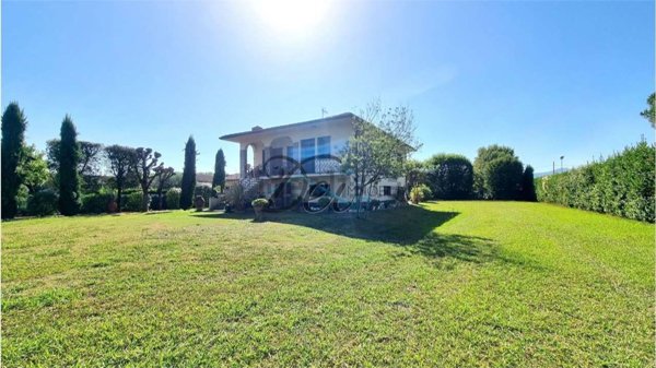 casa indipendente in vendita a Capannori in zona Lammari