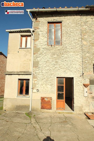 casa indipendente in vendita a Capannori in zona Marlia