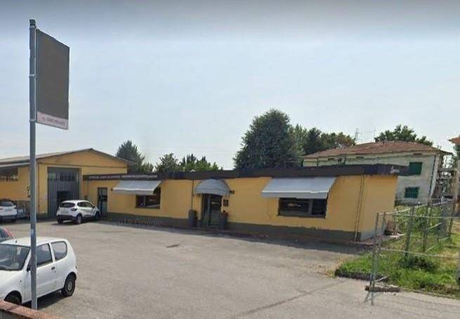 ufficio in vendita a Capannori in zona Lammari
