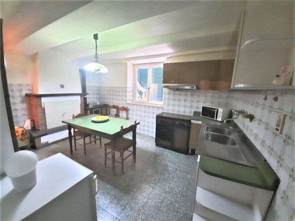 intera palazzina in vendita a Capannori