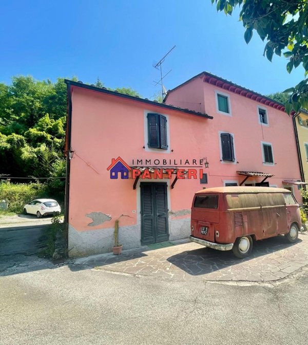 intera palazzina in vendita a Capannori