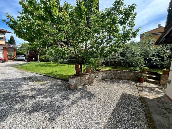 casa indipendente in vendita a Capannori