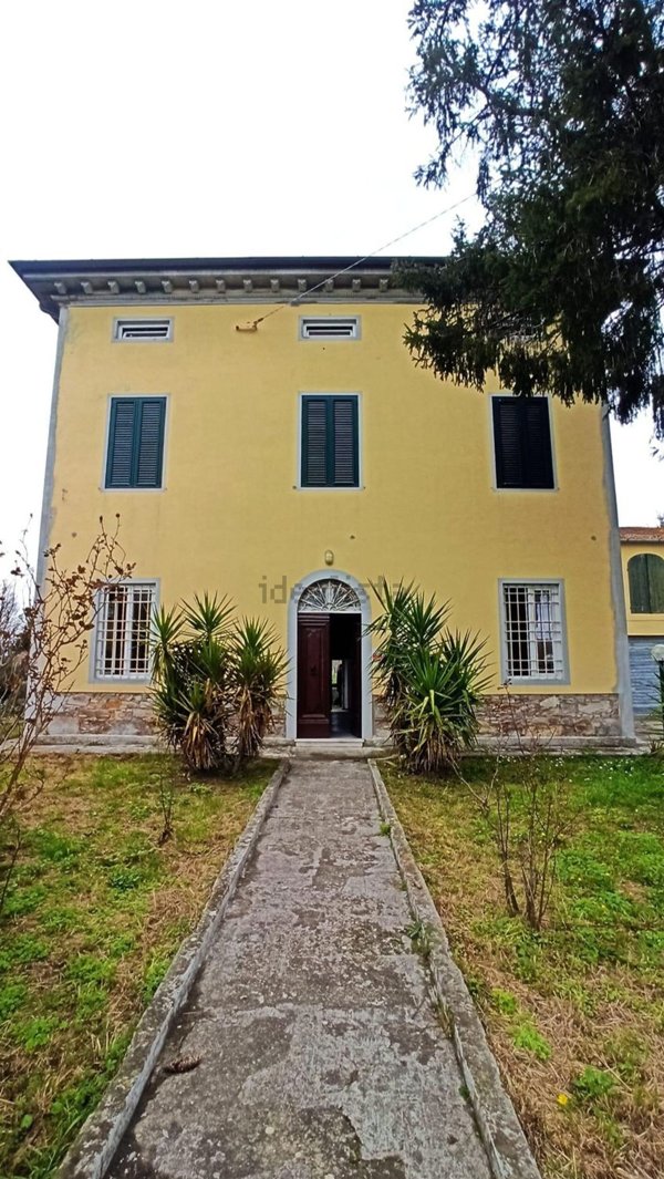 casa indipendente in vendita a Capannori