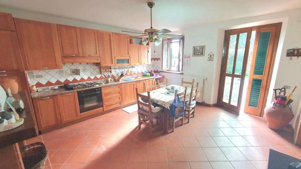 intera palazzina in vendita a Capannori